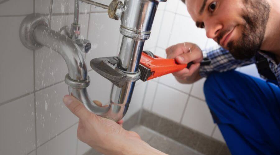 Expert burst pipe repair services in Valley View, TX